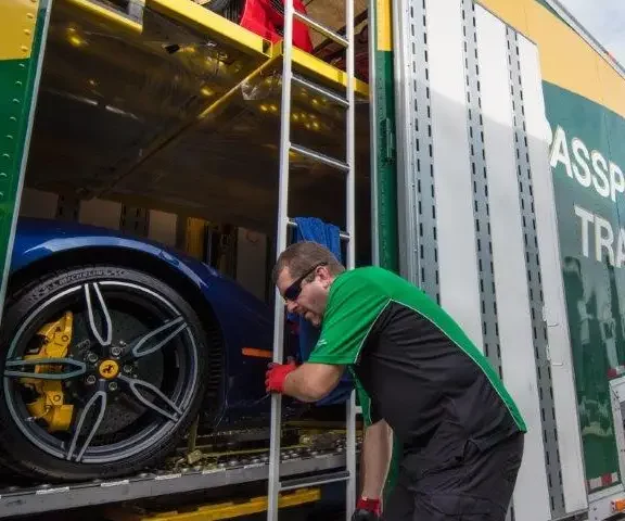 Auto Transport Fraud: Red Flags Every Customer Should Know